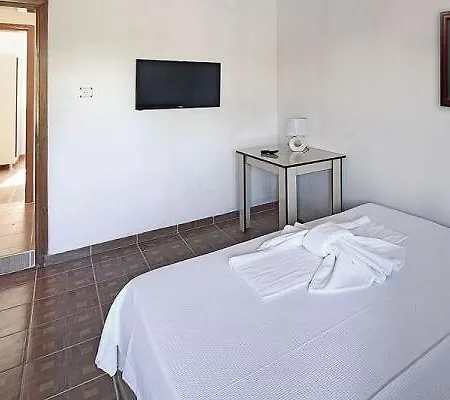 Ada Hotel