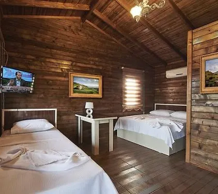 Hotel Ada 3*