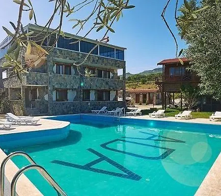 Ada Hotel